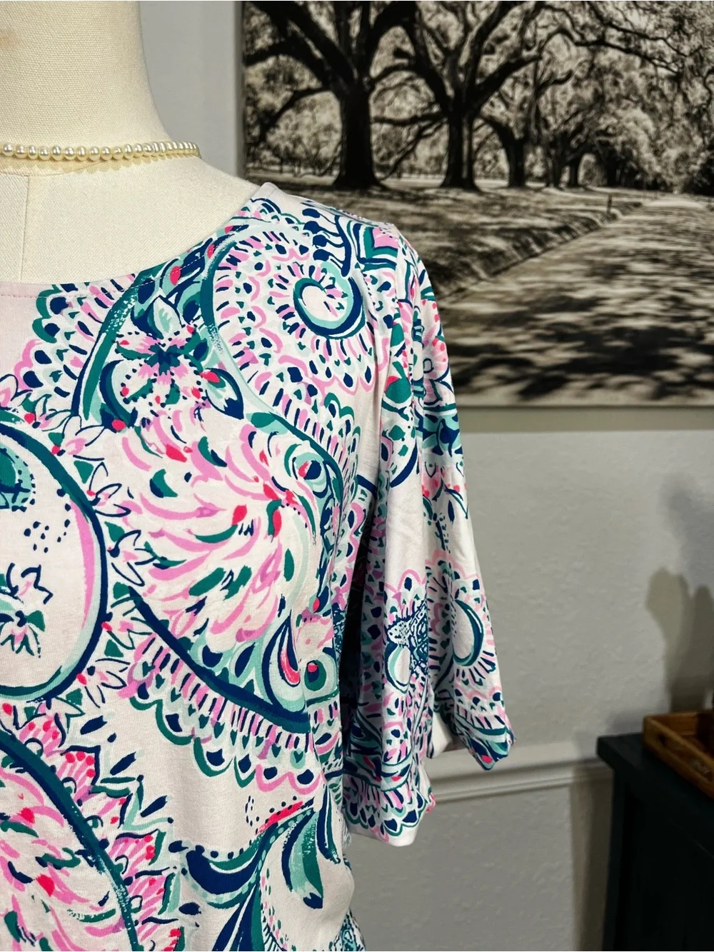 Lilly Pulitzer White Romper with Pink & Teal Paisley 2019 Medium - Picture 3 of 14